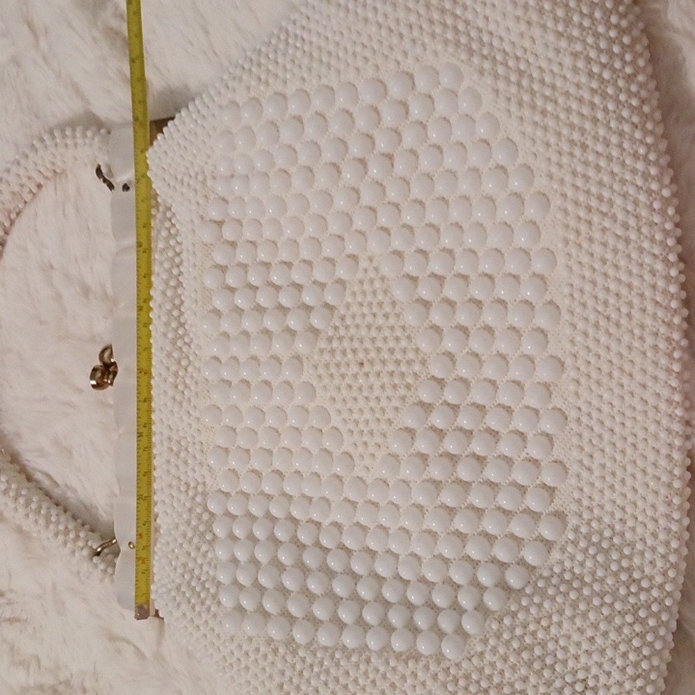 Antique Vintage beaded purse with twist opener mother of pearl like deco at open